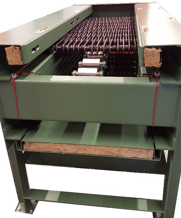 Transcon bar belt conveyor with insulation panels under the belt